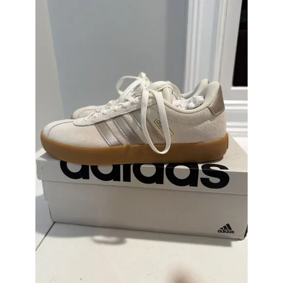 NWB Adidas VL Court 3.0 Womens Sneaker Cream Gold Low Top Size US 6.5 $75 [jb] - Picture 13 of 16